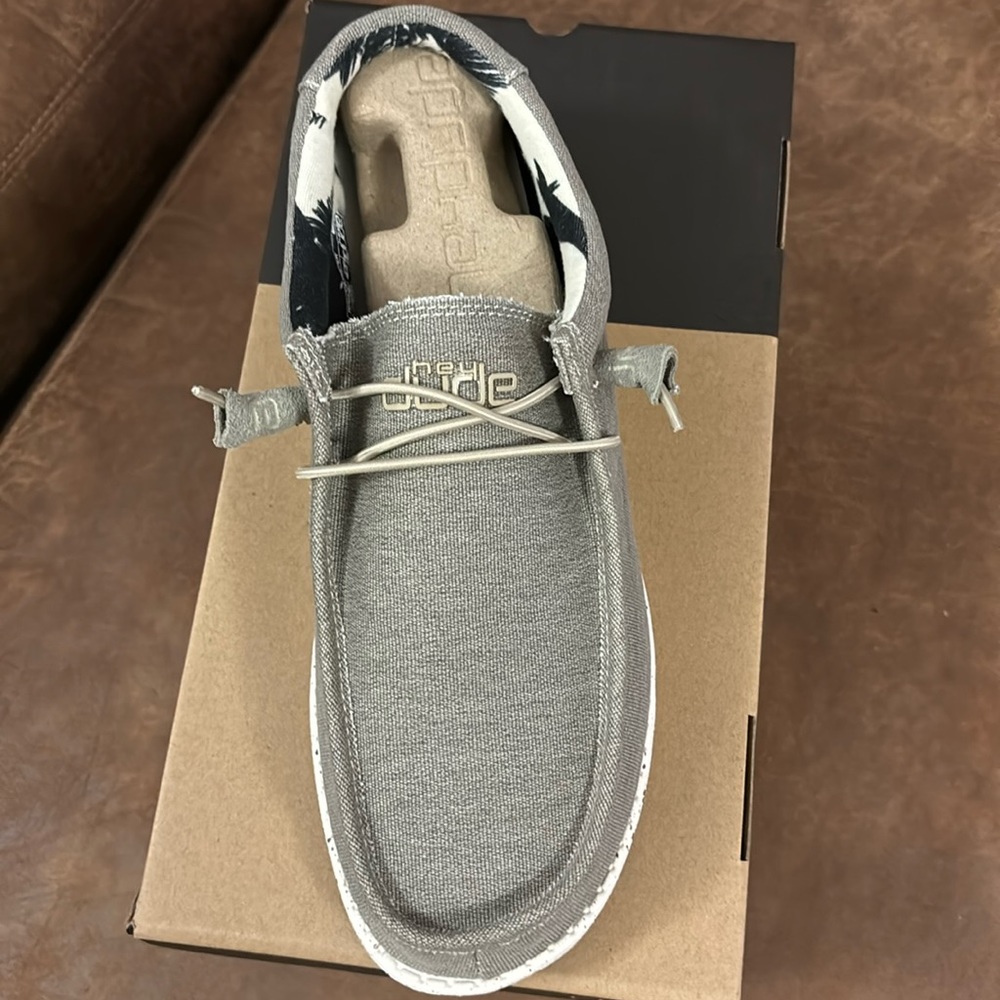 Mens Hey Dude NEW IN BOX Wally Stretch